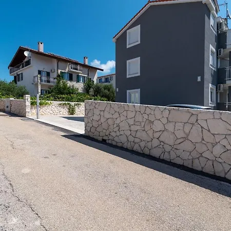 Apartment Vaya